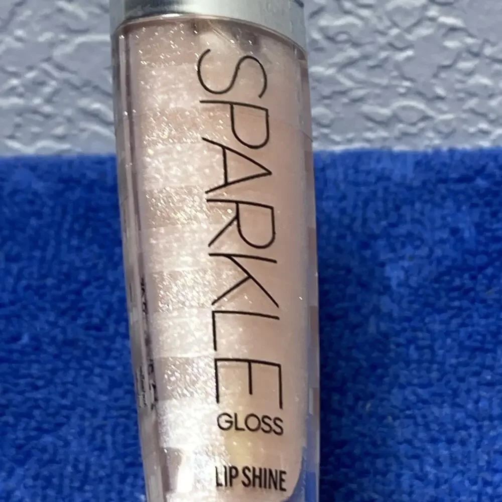 Victoria's Secret Sparkle Lip Gloss - Heartbreaker .18 oz